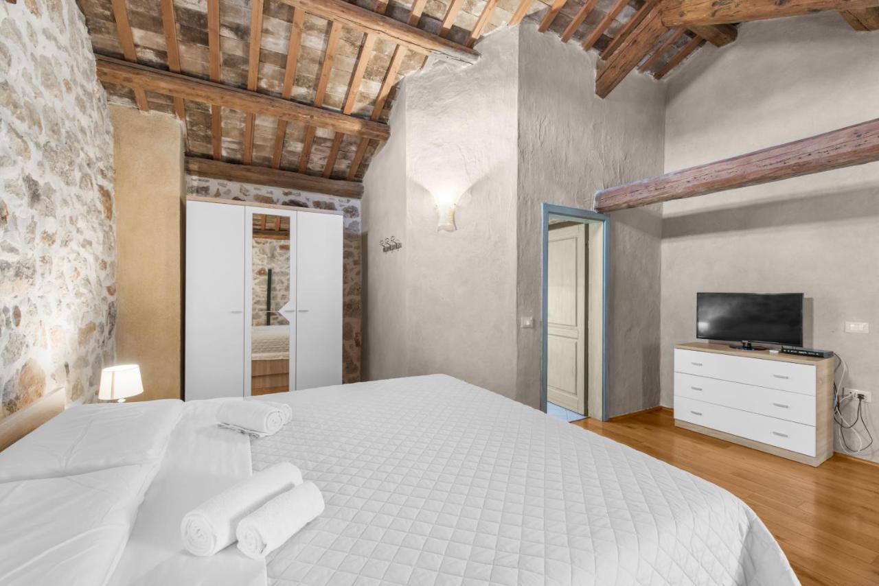 Villa Antonci-18, Pool, 3 Houses, Jacuzzi, Private Territory Antonci  Exterior photo