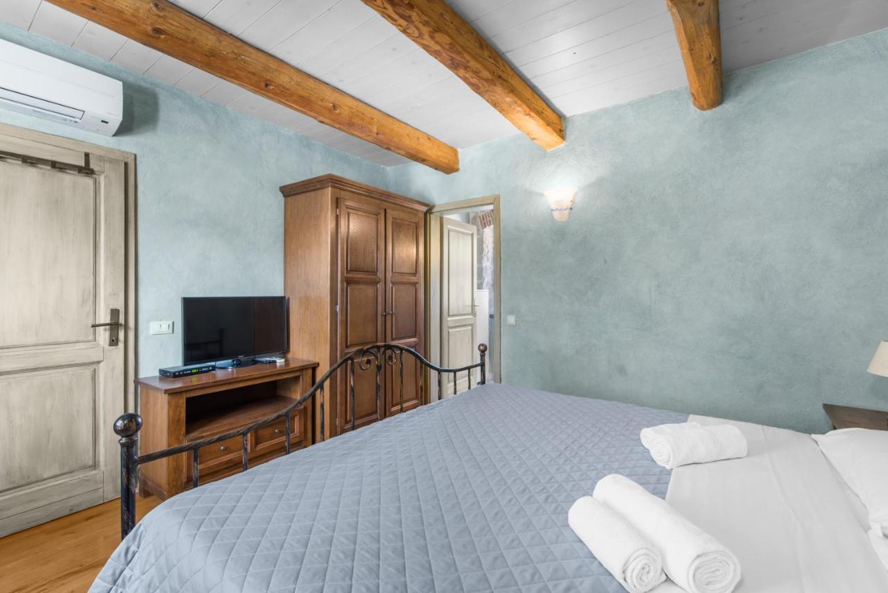 Villa Antonci-18, Pool, 3 Houses, Jacuzzi, Private Territory Antonci  Exterior photo